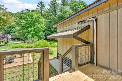 209 Meadow Loop Newland NC 28657