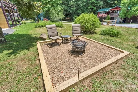 209 Meadow Loop Newland NC 28657