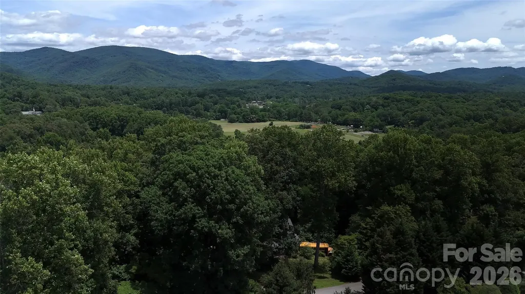 400 & 402 Sharon Road Fairview NC 28730