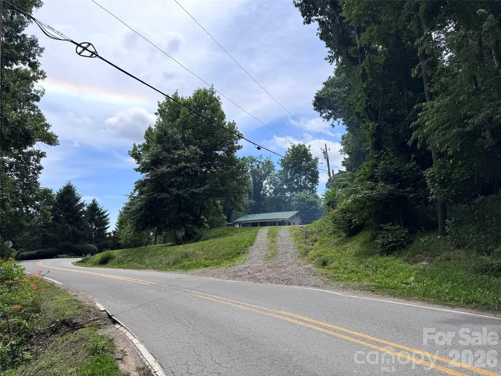 400 & 402 Sharon Road Fairview NC 28730