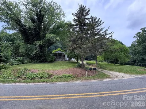 400 & 402 Sharon Road Fairview NC 28730