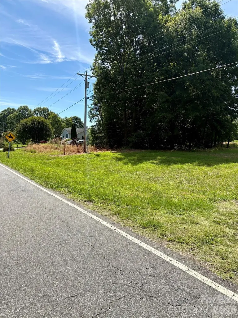 1323 Hill Road Lincolnton NC 28092