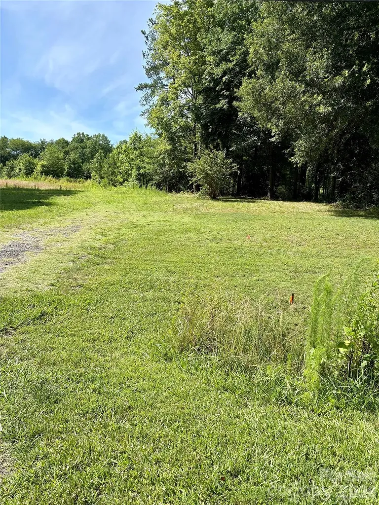 1323 Hill Road Lincolnton NC 28092