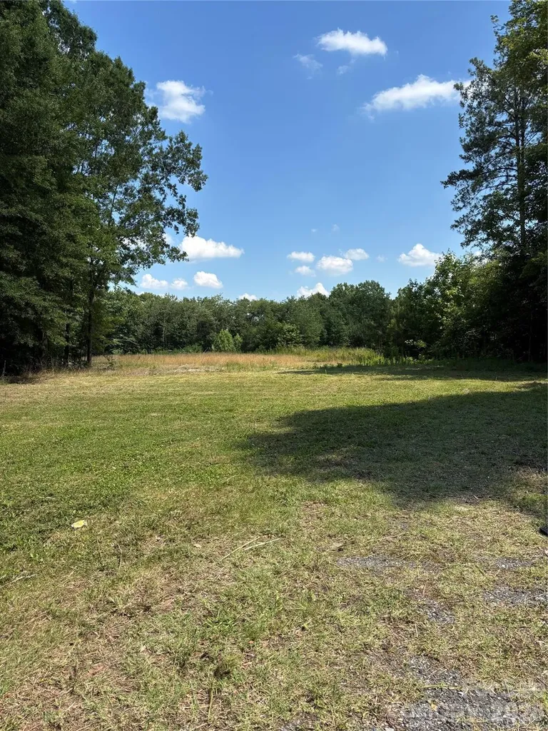 1323 Hill Road Lincolnton NC 28092