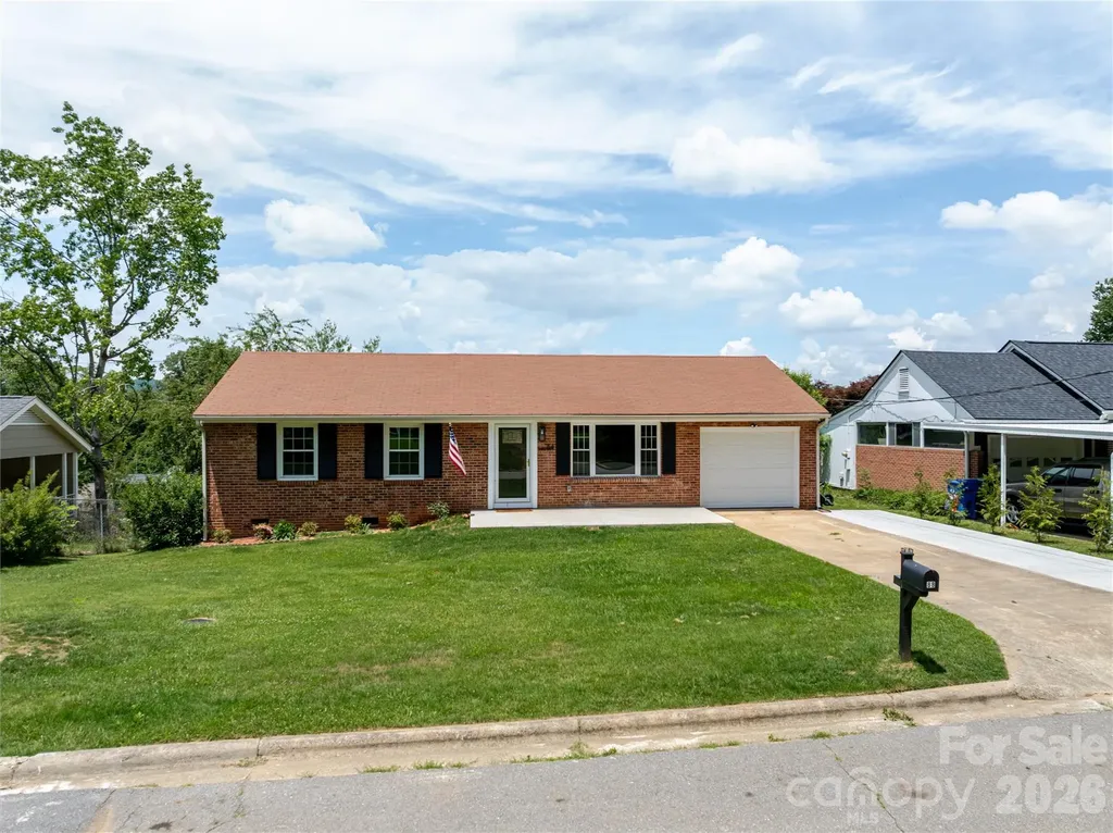 88 Skyview Terrace Asheville NC 28806