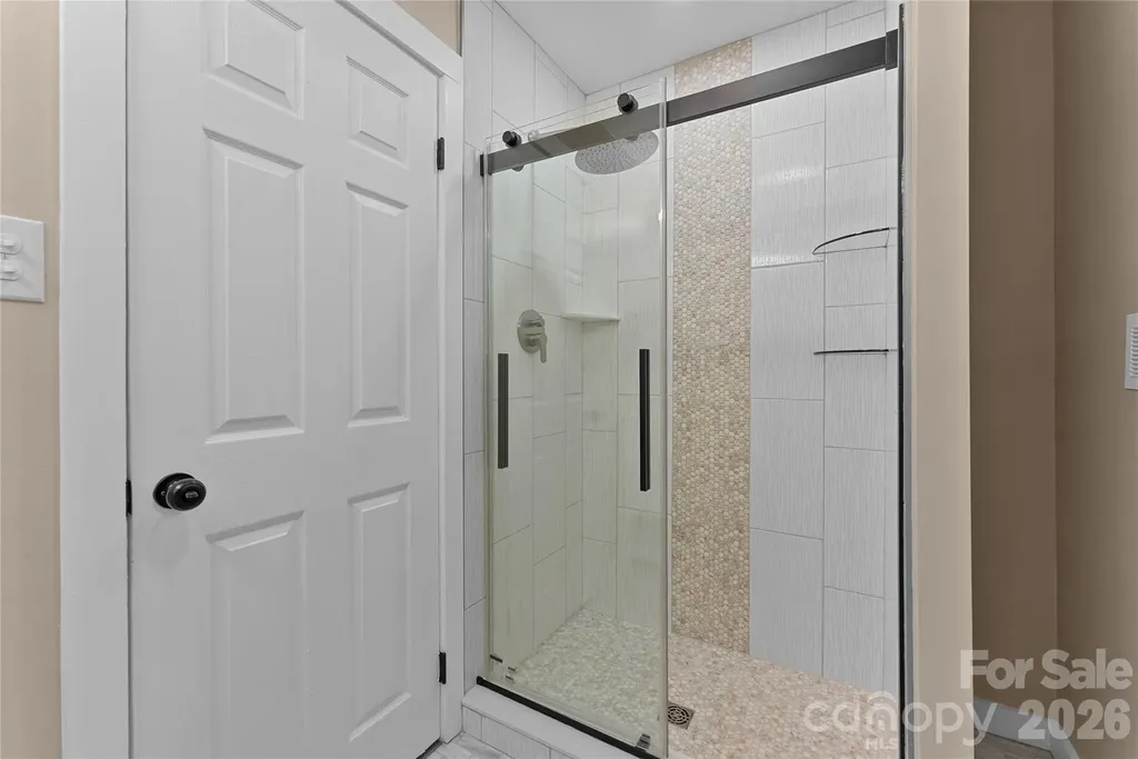 88 Skyview Terrace Asheville NC 28806