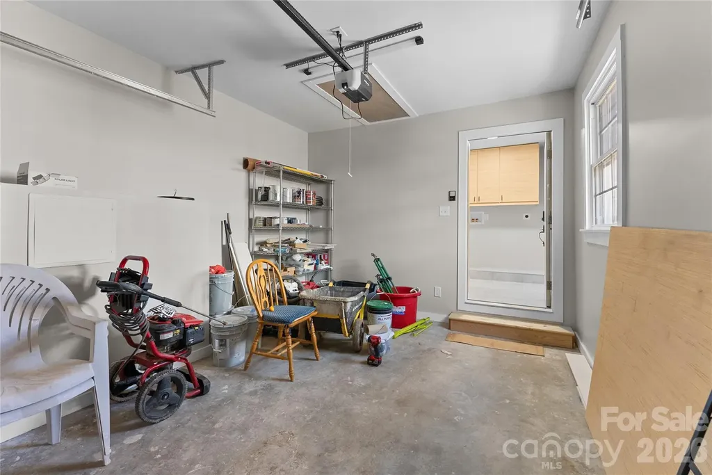 88 Skyview Terrace Asheville NC 28806