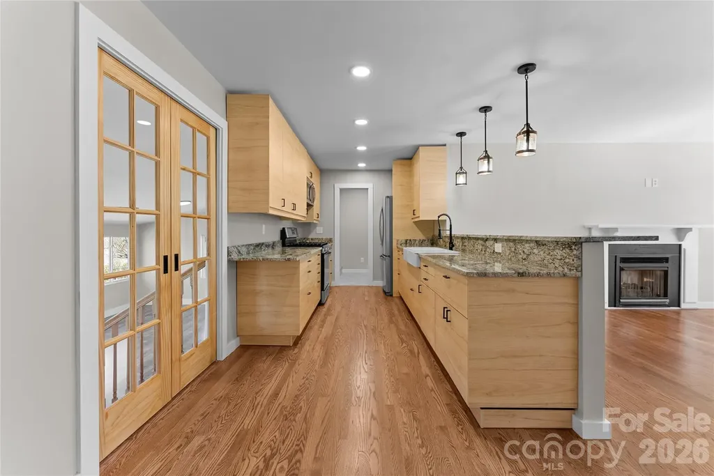 88 Skyview Terrace Asheville NC 28806