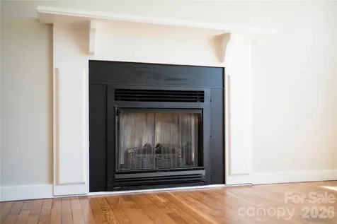88 Skyview Terrace Asheville NC 28806