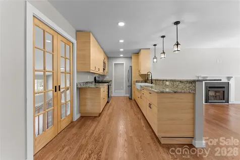 88 Skyview Terrace Asheville NC 28806