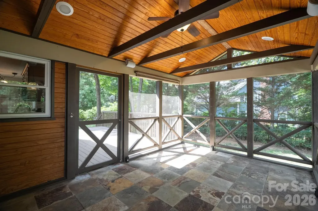 6632 Elmstone Drive Charlotte NC 28277