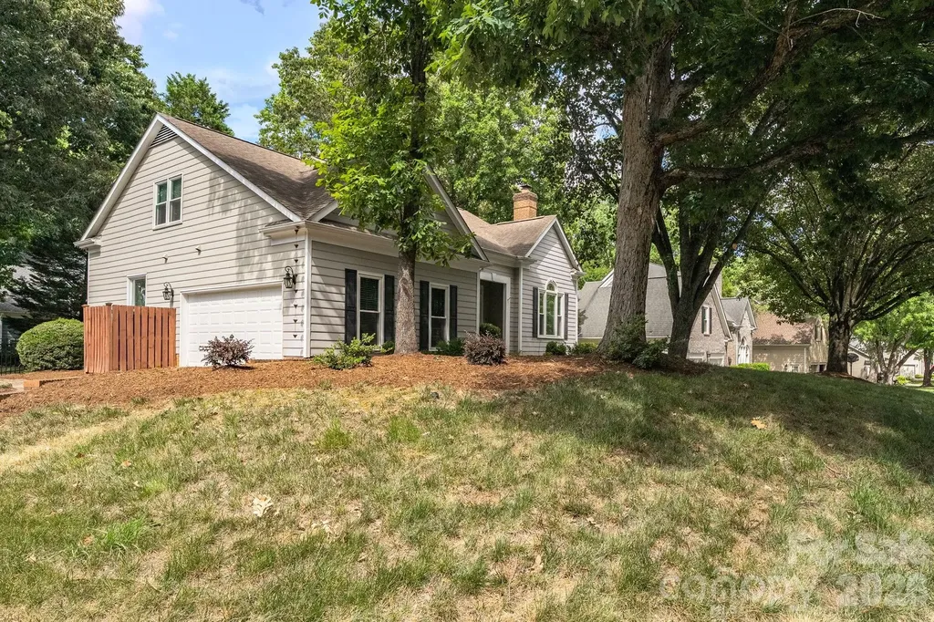 6632 Elmstone Drive Charlotte NC 28277