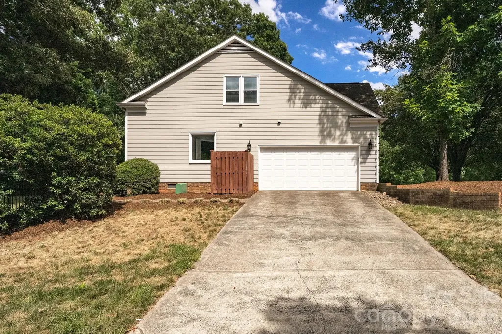 6632 Elmstone Drive Charlotte NC 28277