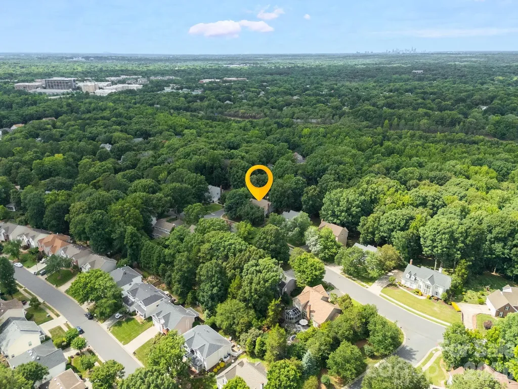6632 Elmstone Drive Charlotte NC 28277
