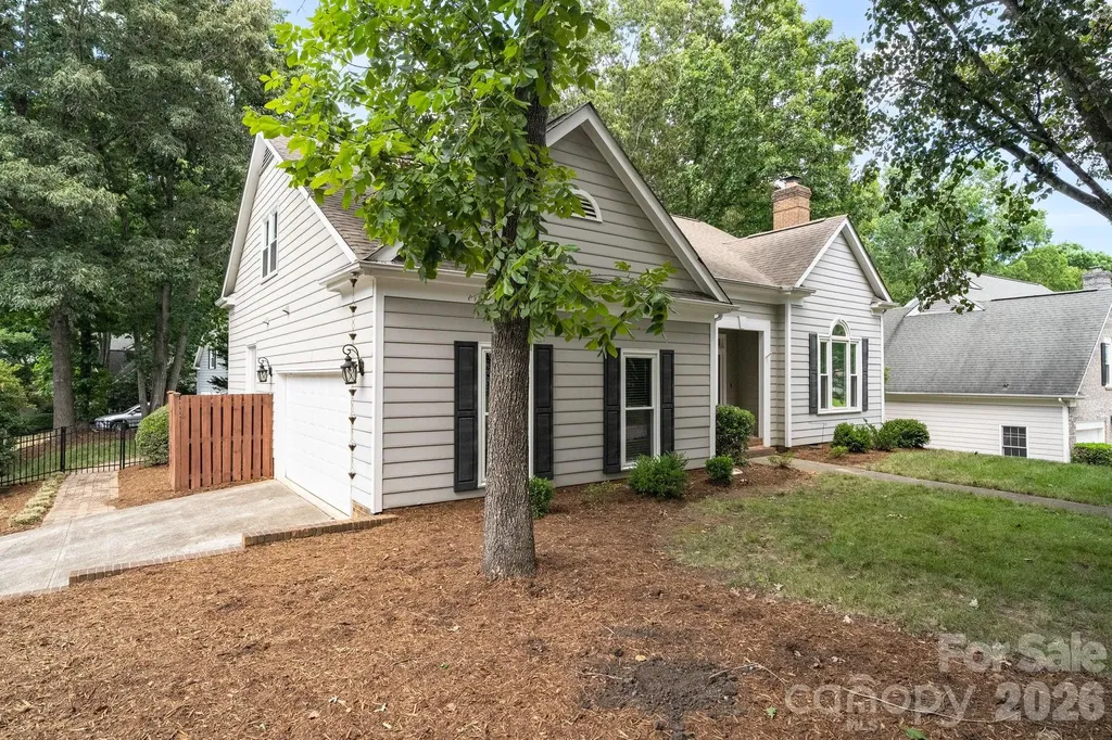 6632 Elmstone Drive Charlotte NC 28277