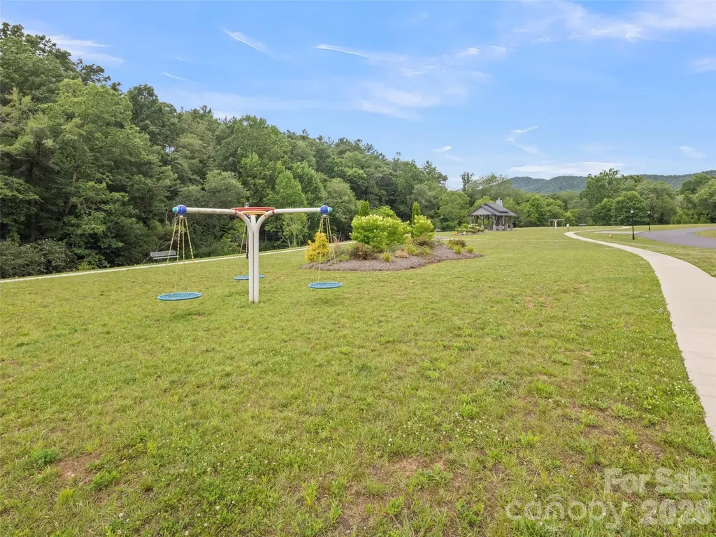 582 Daniel Circle Drive Mills River NC 28759