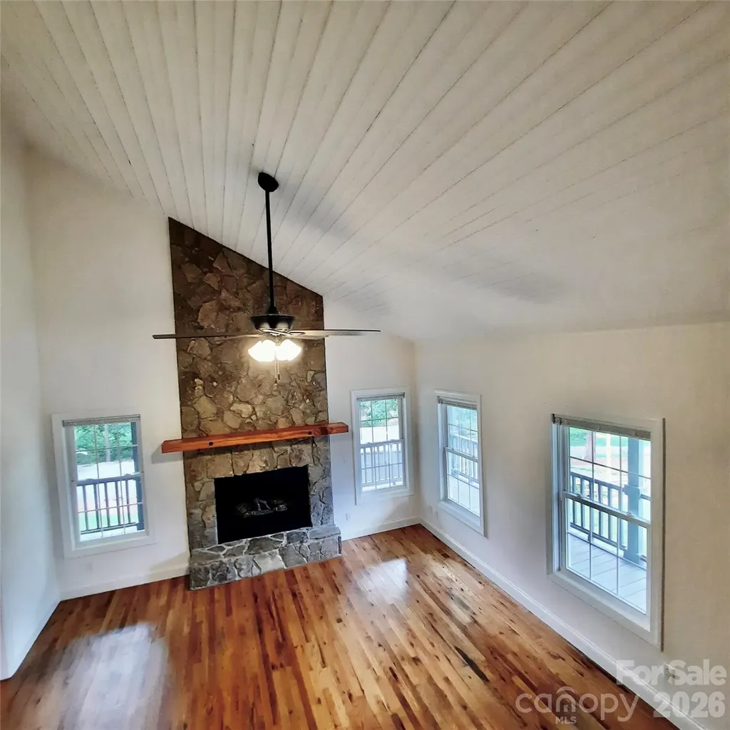 40 Brierfield Drive Candler NC 28715