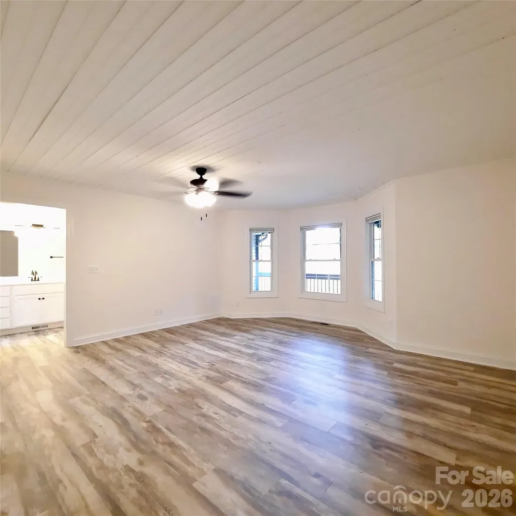 40 Brierfield Drive Candler NC 28715