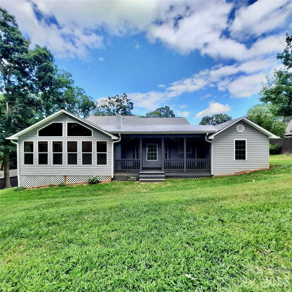 40 Brierfield Drive Candler NC 28715