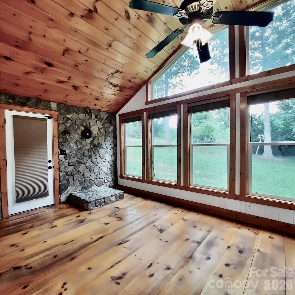 40 Brierfield Drive Candler NC 28715