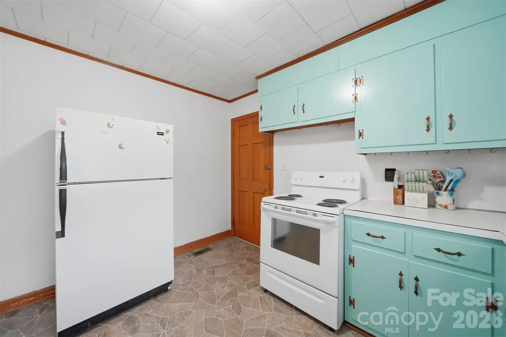 4219 Benfield Drive Hudson NC 28638