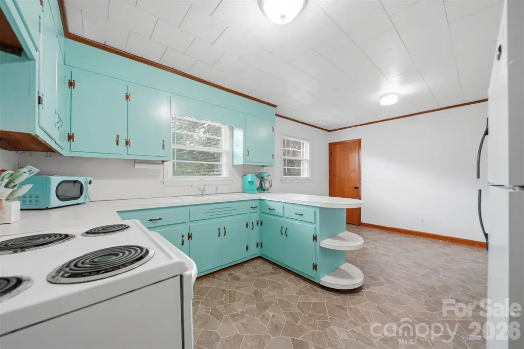 4219 Benfield Drive Hudson NC 28638
