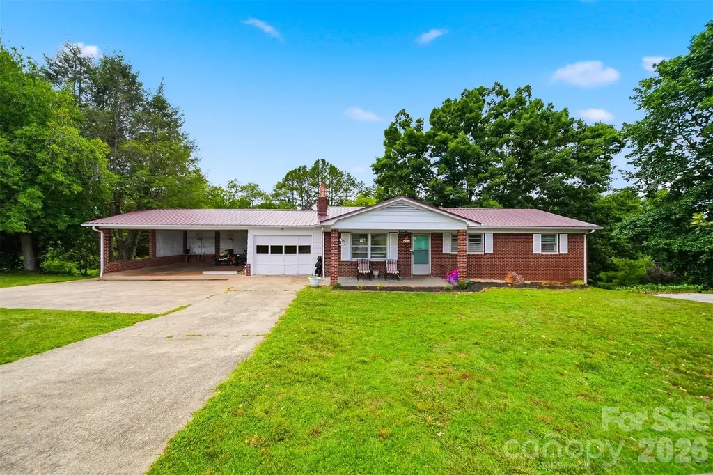4219 Benfield Drive Hudson NC 28638