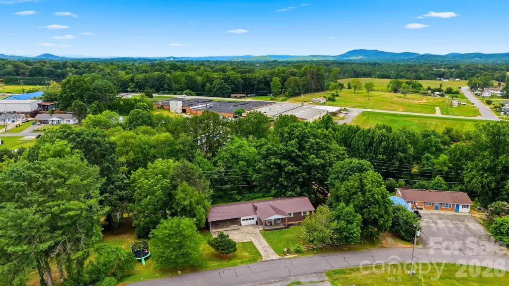 4219 Benfield Drive Hudson NC 28638