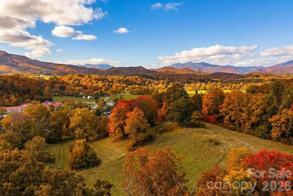 37 Amber Lane Clyde NC 28721