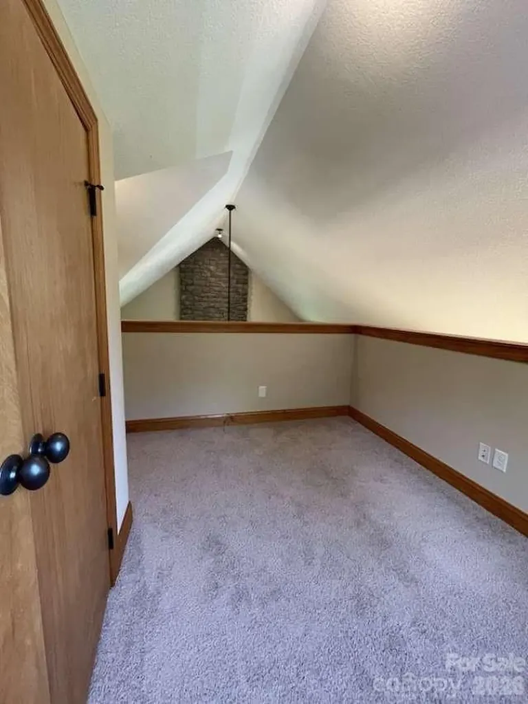 260 Bull Creek Road Asheville NC 28805