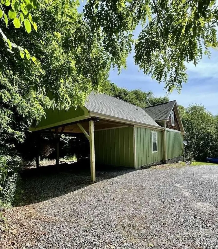 260 Bull Creek Road Asheville NC 28805