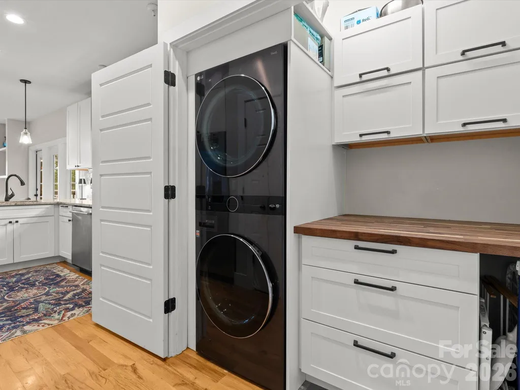 18 Thurland Avenue Asheville NC 28803