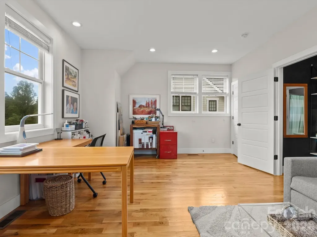 18 Thurland Avenue Asheville NC 28803