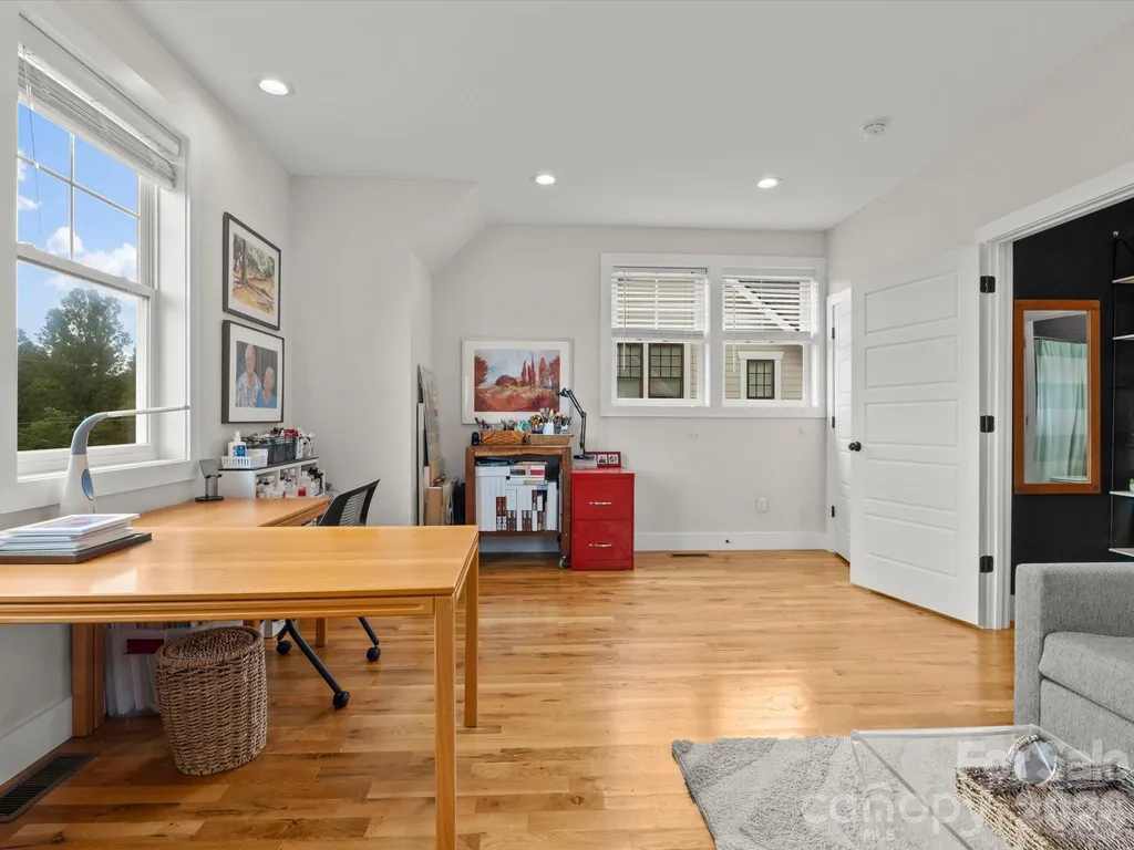 18 Thurland Avenue Asheville NC 28803