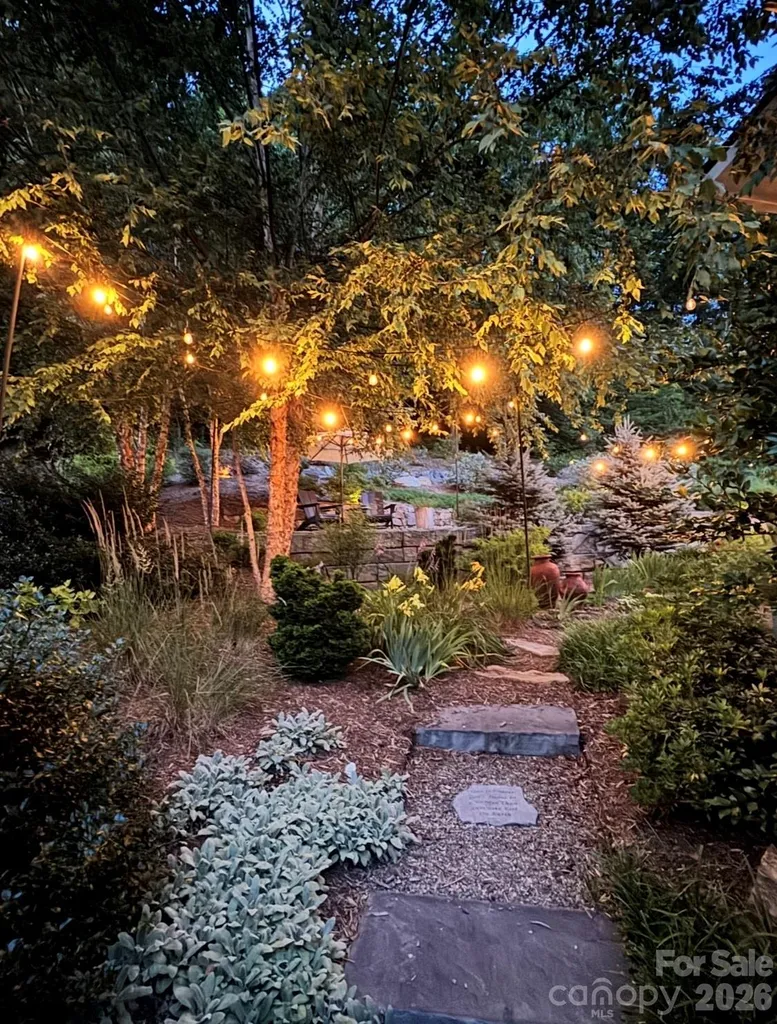 18 Thurland Avenue Asheville NC 28803