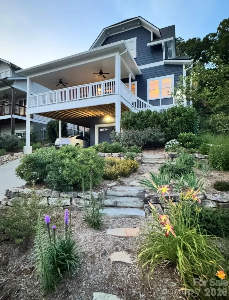 18 Thurland Avenue Asheville NC 28803