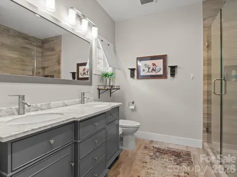 18 Thurland Avenue Asheville NC 28803