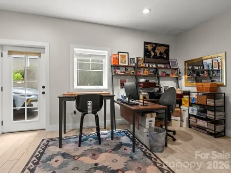 18 Thurland Avenue Asheville NC 28803