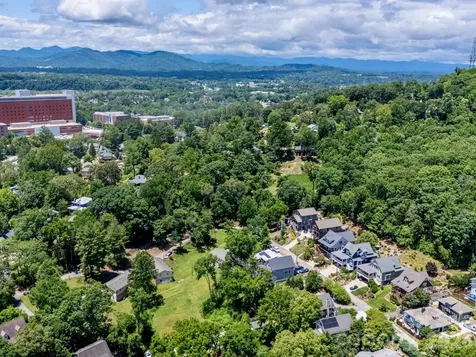 18 Thurland Avenue Asheville NC 28803