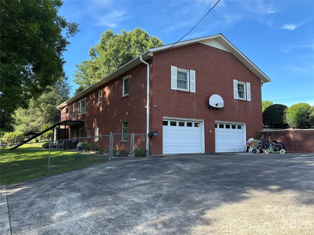 390 Airport Road Taylorsville NC 28681