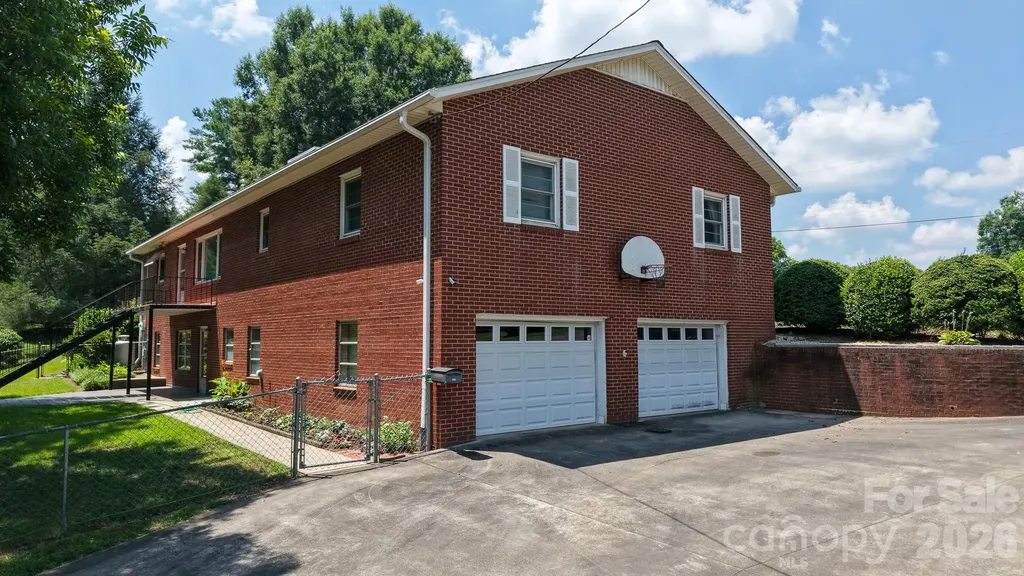 390 Airport Road Taylorsville NC 28681