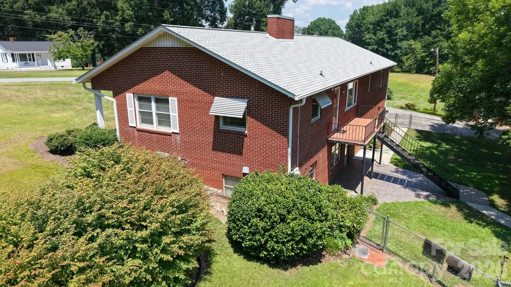 390 Airport Road Taylorsville NC 28681