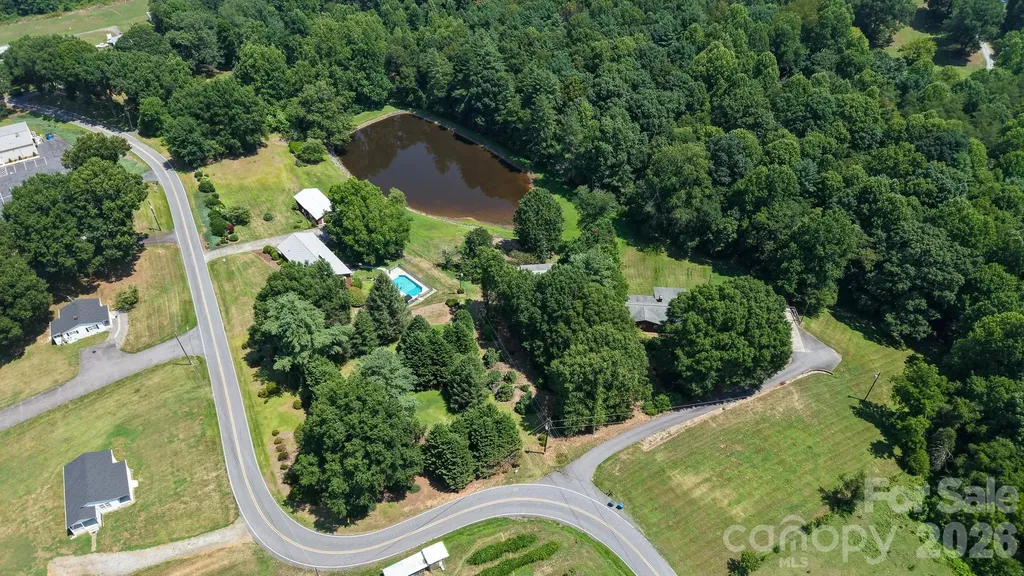 390 Airport Road Taylorsville NC 28681