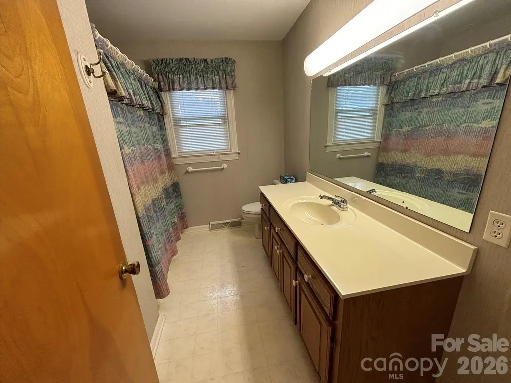 390 Airport Road Taylorsville NC 28681