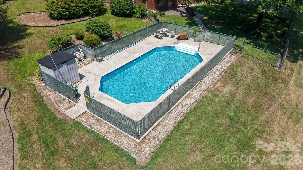 390 Airport Road Taylorsville NC 28681