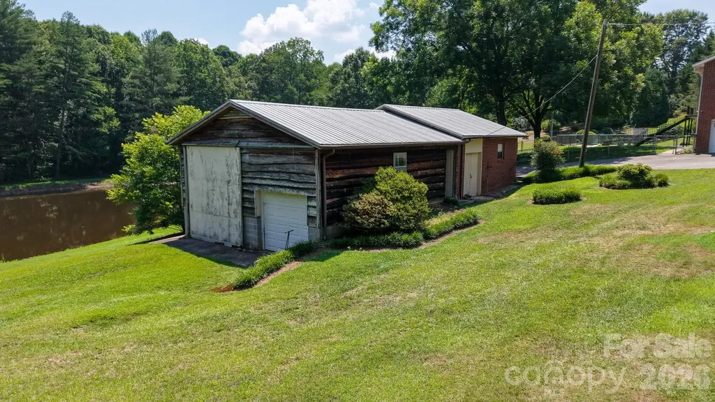 390 Airport Road Taylorsville NC 28681