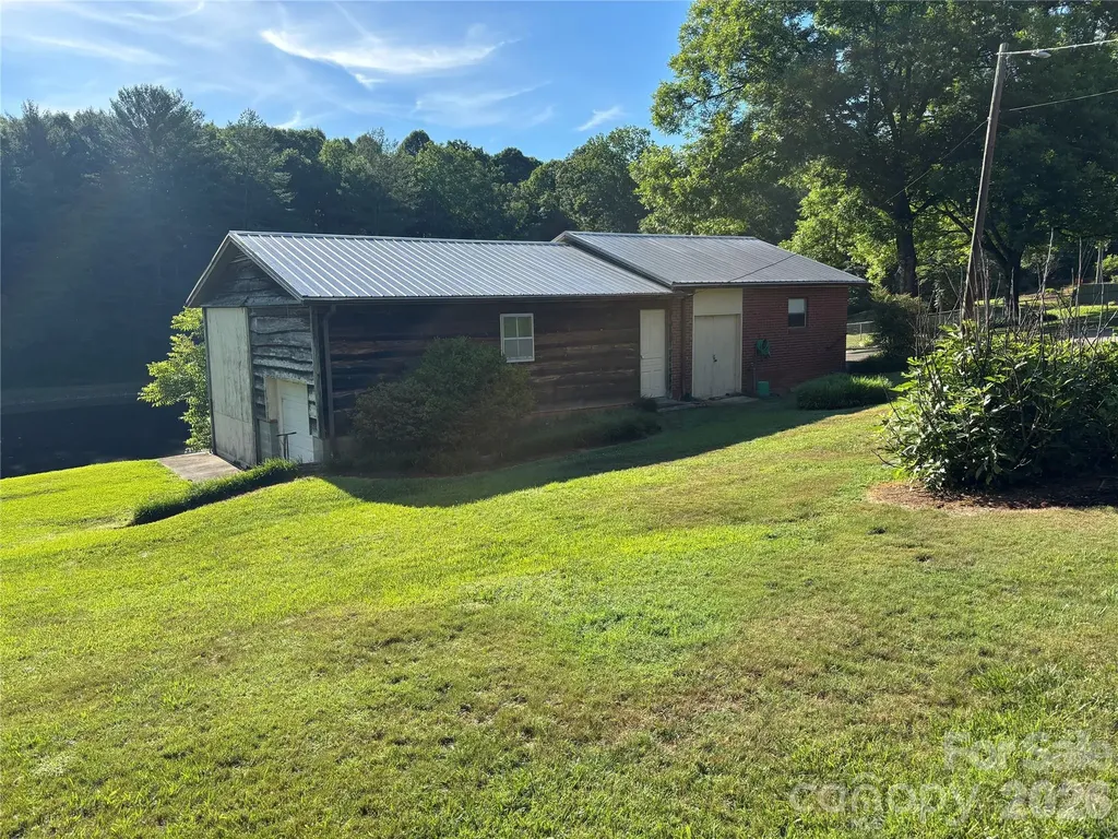 390 Airport Road Taylorsville NC 28681