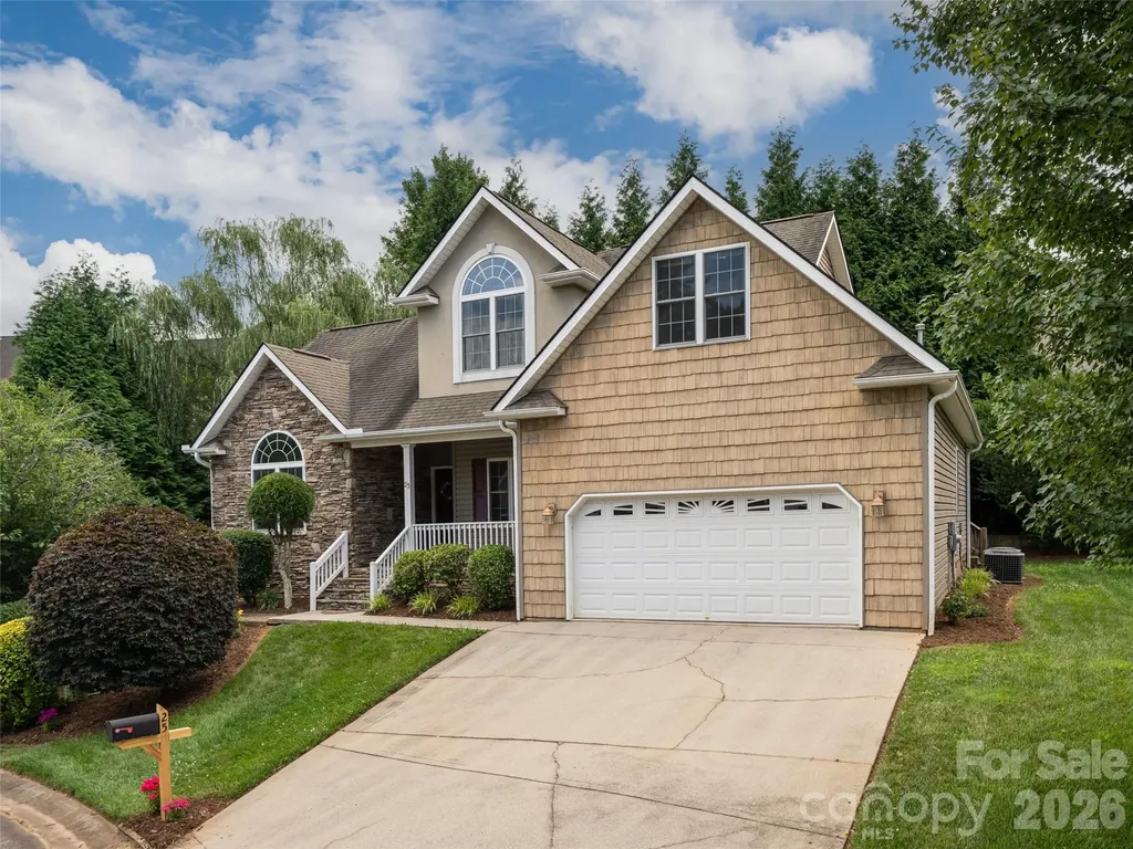 25 Driftstone Circle Arden NC 28704