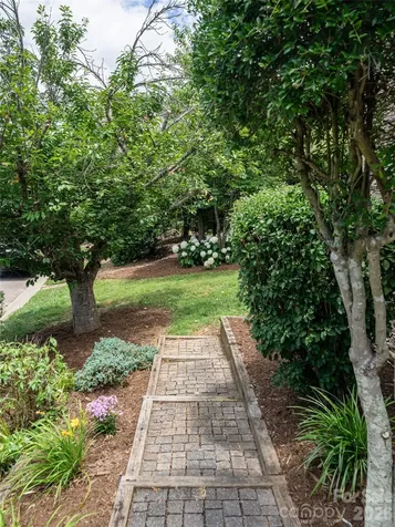 25 Driftstone Circle Arden NC 28704