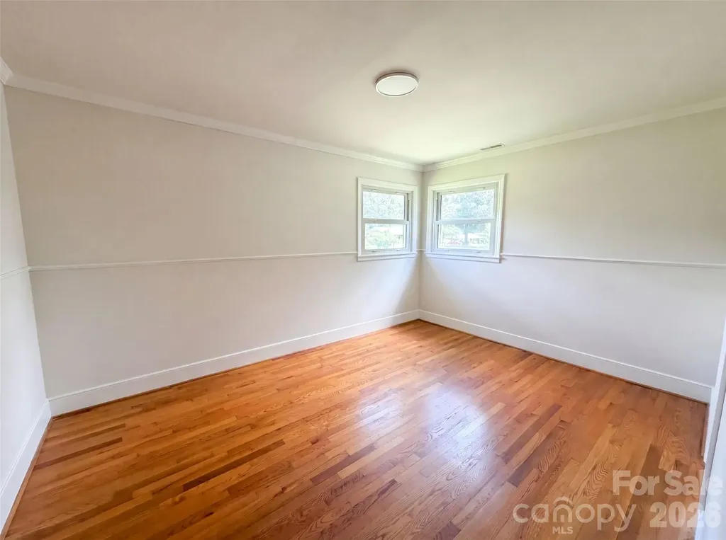1911 Amberhill Lane Charlotte NC 28216